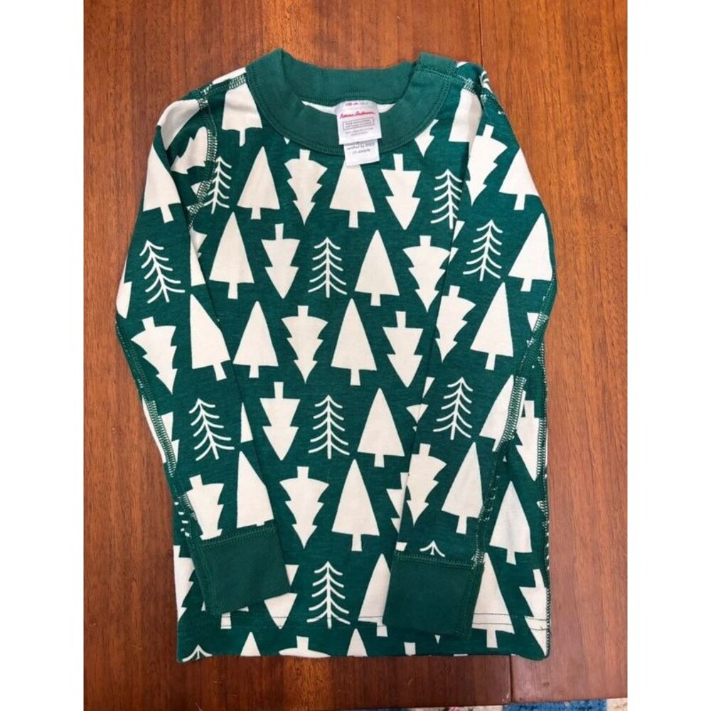 Hanna Andersson kid’s size 4 Holiday Christmas tree pajama top